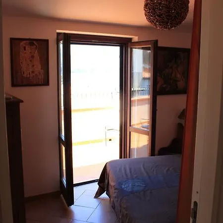 Apartament La Terrazza Sul Mare By Wonderful Italy